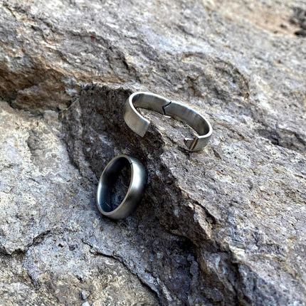 Conventional vs. Comfort-Fit Wedding Bands for People with Arthritis